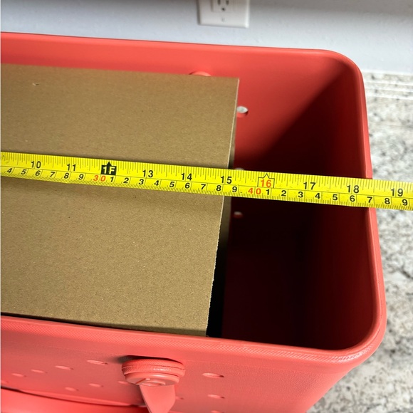 BOGG BAG Coral Tote Set with Perforated Design - Picture 13 of 14